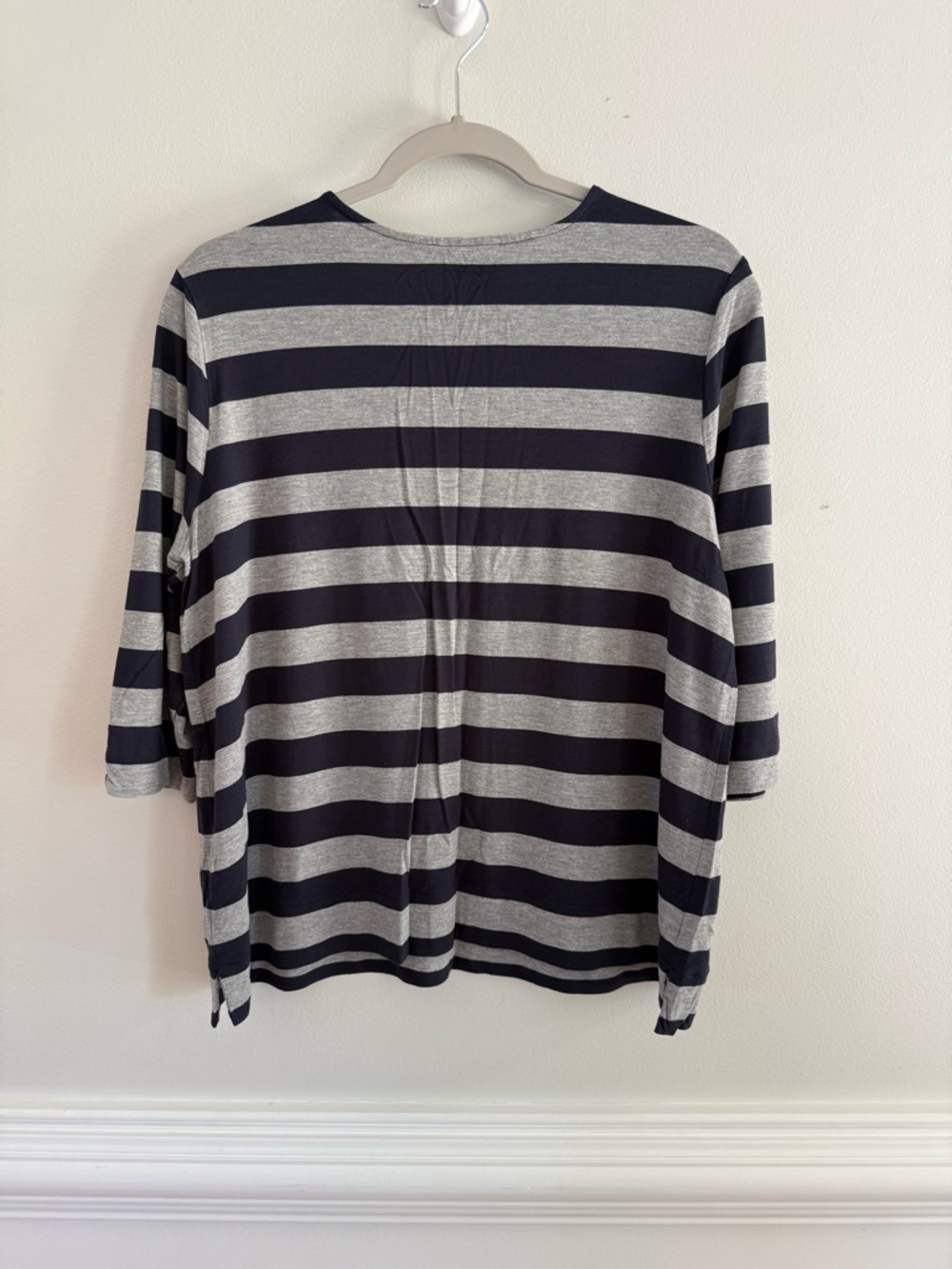 J. Jill Wearever Collection 3/4 Sleeve Top Navy and Gray Stripes Sz Petite Large - Picture 9 of 9
